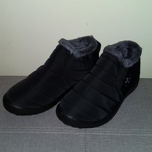 BRAND NEW Size 4.5 Winter Boots